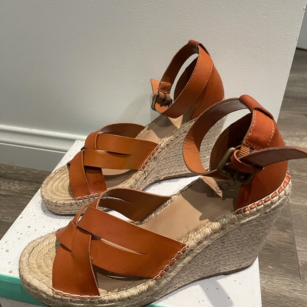 Abound Sayge-pu Caramel Faux leather size 10 heel